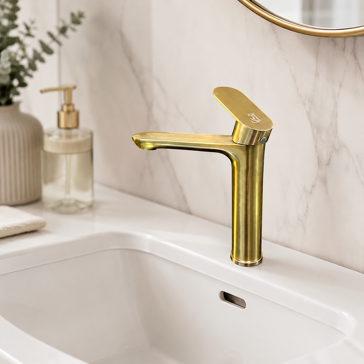 FL Basin Mixer Q0013 – Gold - Image 3