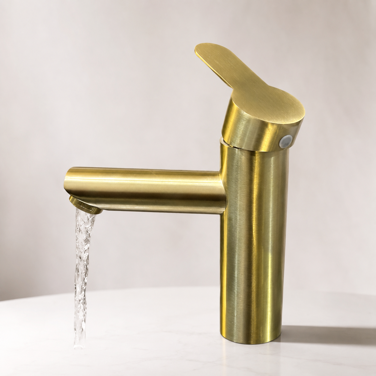 FL Basin Mixer Q005 – Gold - Image 2